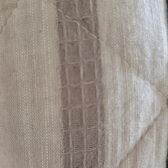 New King Cotton Quilt Rachel Zoe 106" x 92" Grey - Picture 7 of 12